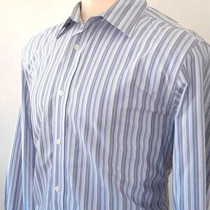 Vtg. Eddie Bauer Slim fit, wrinkle free- Button up Shirt